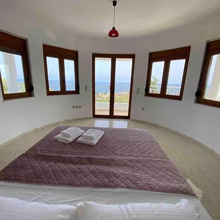 Kallithea Private Pool & Jacuzzi Ideal For Events & Groups